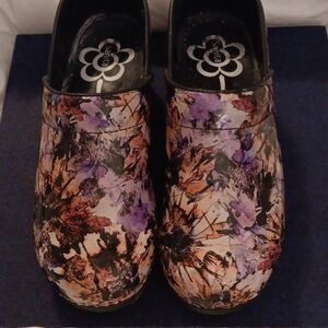 Sanita Smart Step Colorful Floral Clogs